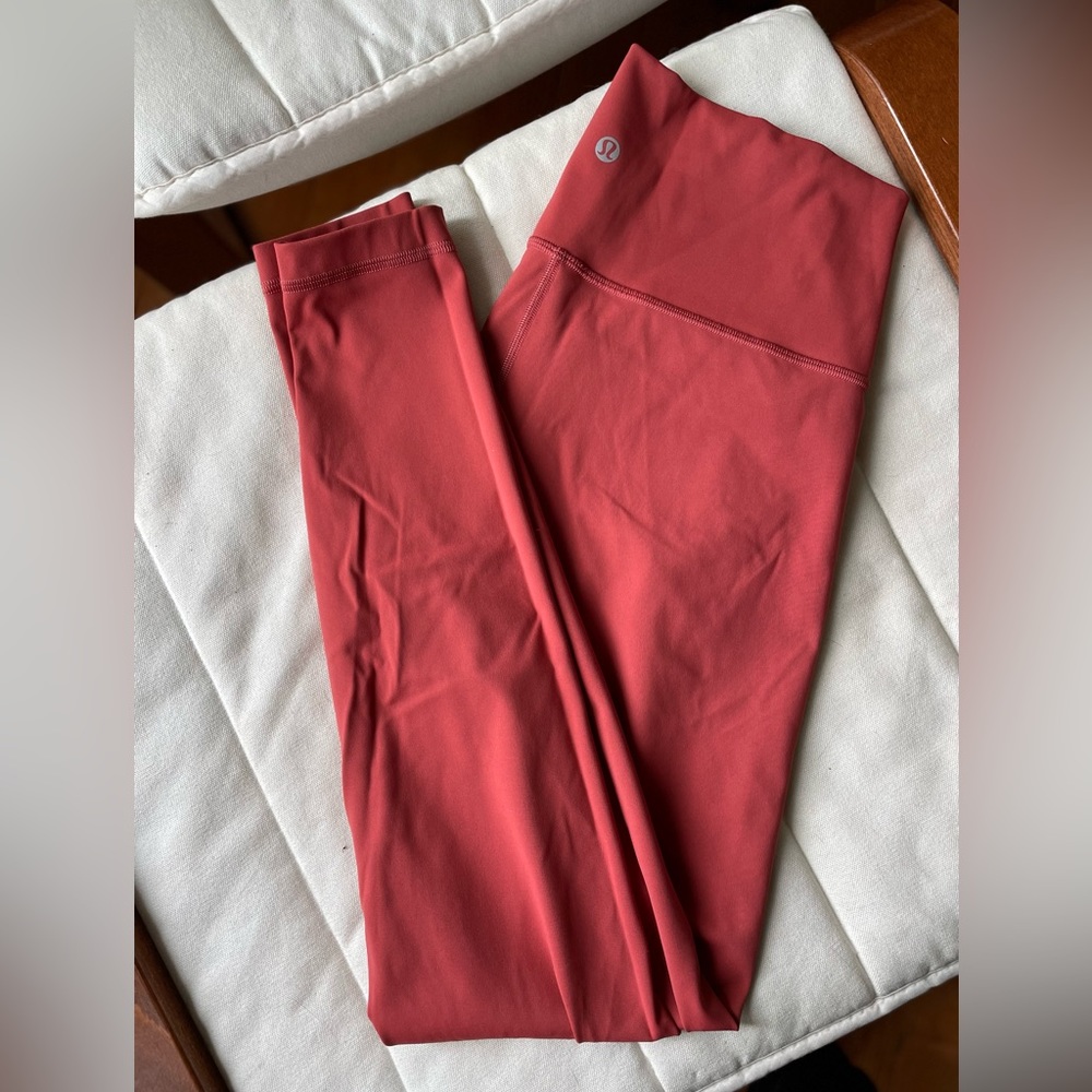 Lululemon Wunder Train High-Rise Tight 28"